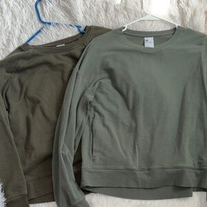 2 Crewneck woman’s Sweaters in Olive Green - BUNDLE